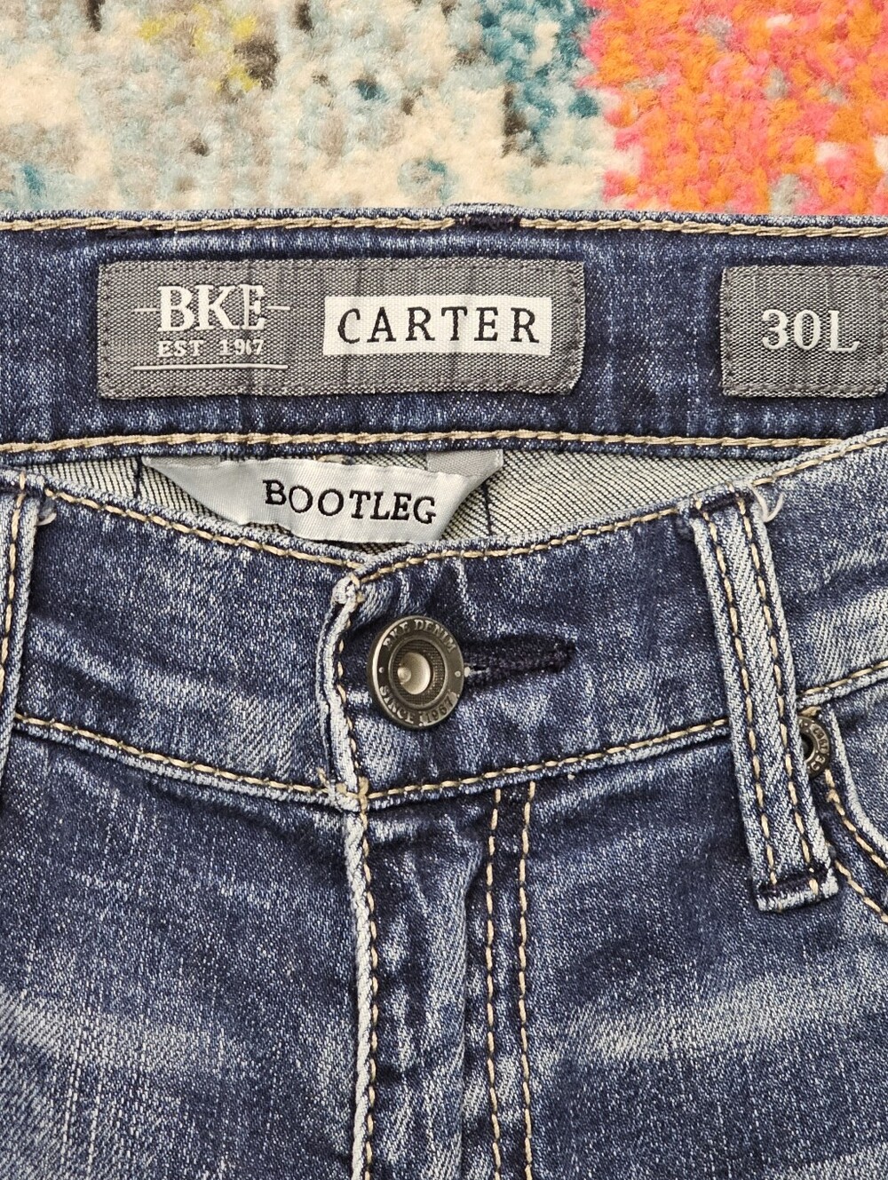 BKE Buckle Jeans Mens Carter Bootleg 30L 30x35 Blue Denim Medium Wash Distressed - Picture 9 of 14